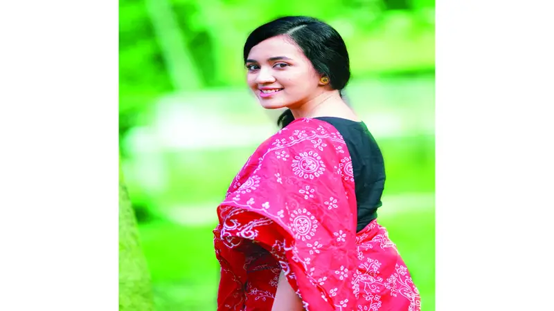 এ যেন অন্য এক আইশা এ যেন অন্য এক আইশা
