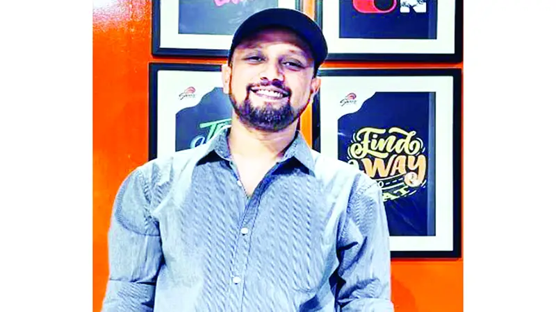 ‘বাবার সাইকেল’ নিয়ে আসছেন নাহিদ হাসান ‘বাবার সাইকেল’ নিয়ে আসছেন নাহিদ হাসান