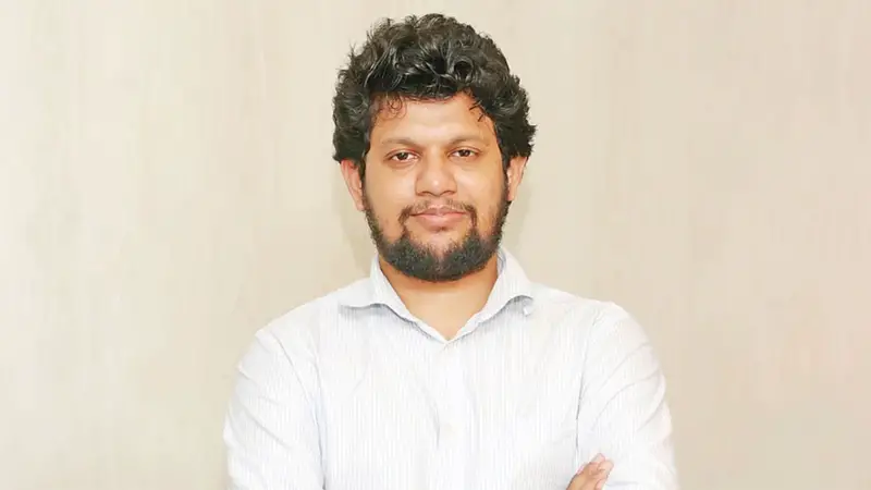 ব্যক্তির আদর্শ, সম্মান ও আবেগের চেয়ে দেশ বড়: উপদেষ্টা মাহফুজ ব্যক্তির আদর্শ, সম্মান ও আবেগের চেয়ে দেশ বড়: উপদেষ্টা মাহফুজ