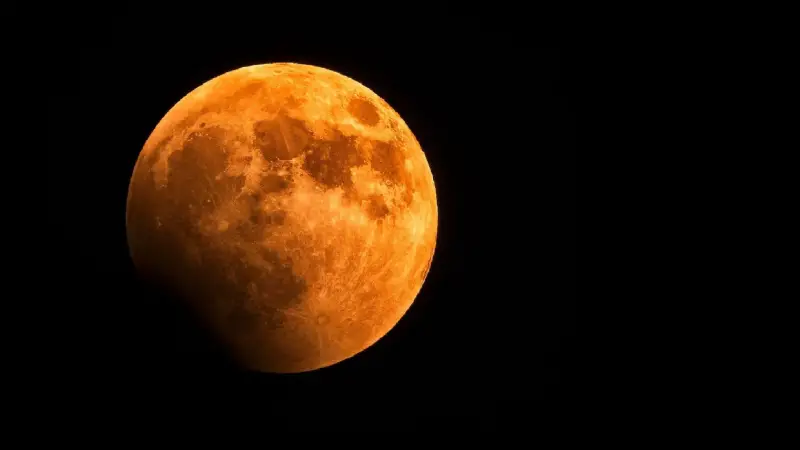 চাঁদ পৃথিবী থেকে ক্রমে দূরে সরে যাচ্ছে, এবার ’২৫ ঘণ্টা’র দিন! চাঁদ পৃথিবী থেকে ক্রমে দূরে সরে যাচ্ছে, এবার ’২৫ ঘণ্টা’র দিন!