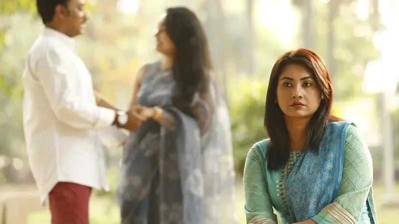 সুখী দাম্পত্য, তারপরও কেন মানুষ প্রেমে পড়ে? সুখী দাম্পত্য, তারপরও কেন মানুষ প্রেমে পড়ে?