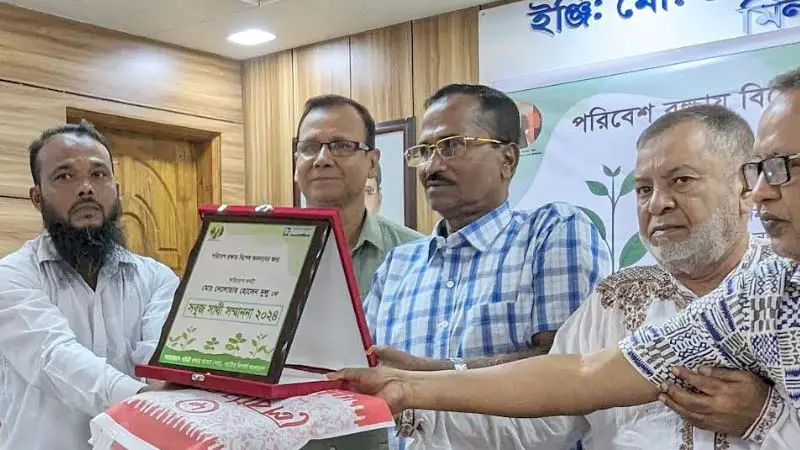 নবজাতকের খবর শুনলেই গাছের চারা নিয়ে হাজির দেলোয়ার