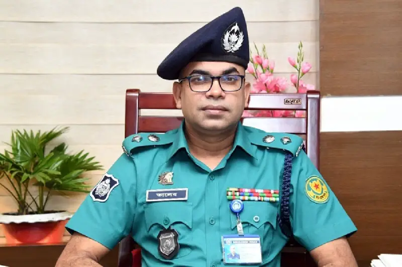 গুলিস্তান ও আজিমপুরে বাস পোড়ানোর ভিডিও ভুয়া ও উদ্দেশ্যপ্রণোদিত: ডিএমপি