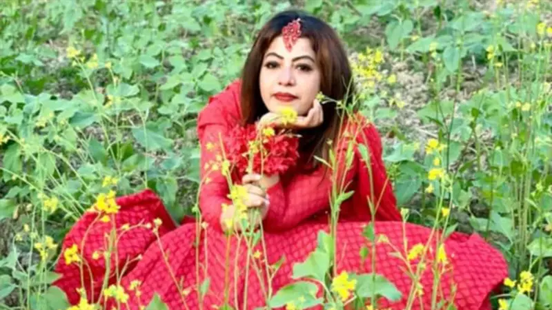 অপহরণ-ধর্ষণ? ছাত্রলীগ নেত্রী দোলার খোঁজ জানে না পরিবার অপহরণ-ধর্ষণ? ছাত্রলীগ নেত্রী দোলার খোঁজ জানে না পরিবার