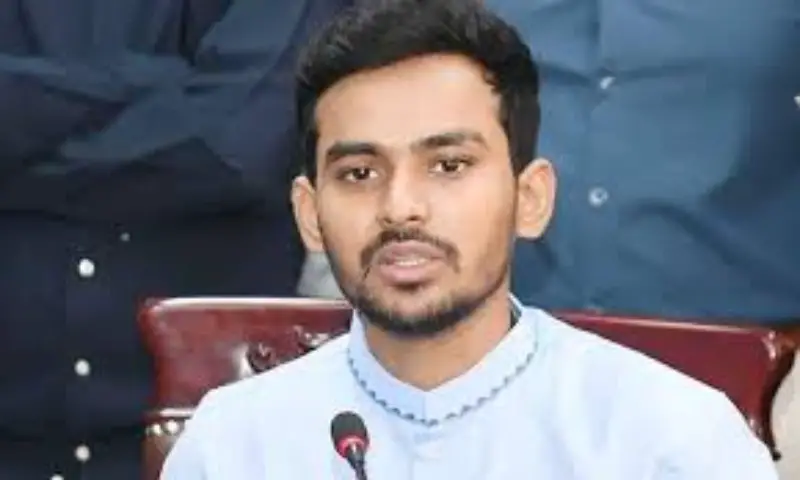 যারা এখনও আওয়ামী সিমপ্যাথাইজার, তারা সতর্ক হোন, সামান্য অসতর্কতা আপনাদের পতনের কারণ হয়ে দাঁড়াতে পারে: আসিফ মাহমুদ