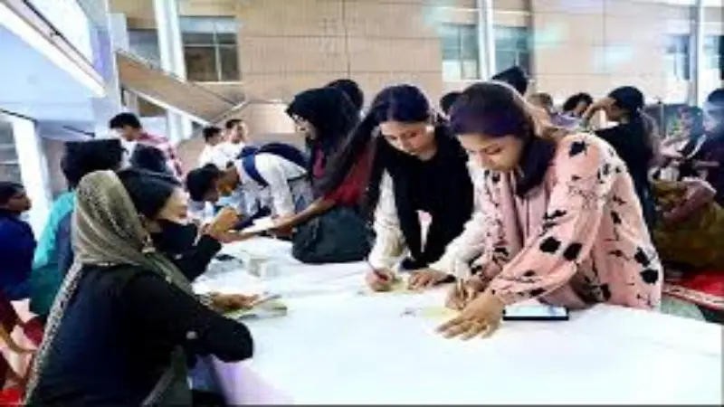 নিউজিল্যান্ডের স্টাডি ভিসা নীতিতে পরিবর্তন: ২০২৫ সাল থেকে সঙ্গে নেয়া যাবে পরিবার? নিউজিল্যান্ডের স্টাডি ভিসা নীতিতে পরিবর্তন: ২০২৫ সাল থেকে সঙ্গে নেয়া যাবে পরিবার?