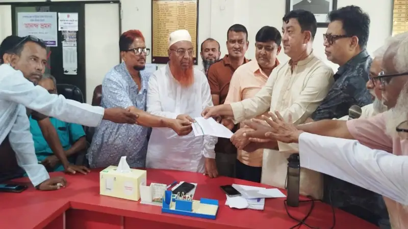 গোপালগঞ্জ জেলা বাস ও মিনিবাস মালিক সমিতির নতুন আহবায়ক কমিটি গঠন গোপালগঞ্জ জেলা বাস ও মিনিবাস মালিক সমিতির নতুন আহবায়ক কমিটি গঠন