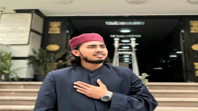 ইসলামের আলোয় নারীর প্রকৃত মর্যাদার অন্বেষণ ইসলামের আলোয় নারীর প্রকৃত মর্যাদার অন্বেষণ