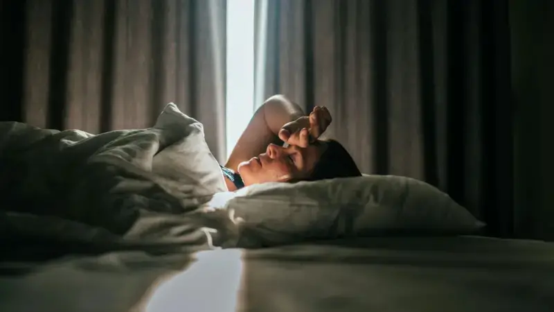 রাতে ঘুম না আসলে যে কাজগুলো করা উচিত নয় রাতে ঘুম না আসলে যে কাজগুলো করা উচিত নয়