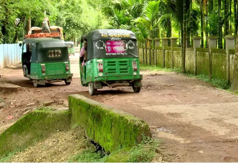 সড়কের দুরবস্থায় পর্যটকে ভাটা, সিলেট-গোয়াইনঘাট রোড নিয়ে ক্ষুব্ধ জনতা সড়কের দুরবস্থায় পর্যটকে ভাটা, সিলেট-গোয়াইনঘাট রোড নিয়ে ক্ষুব্ধ জনতা