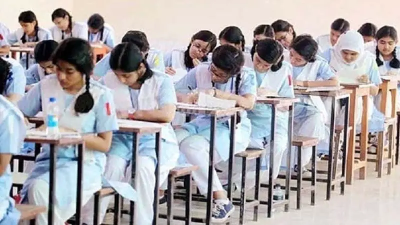 ১ আগস্ট পর্যন্ত এইচএসসি ও সমমান পরীক্ষা স্থগিত ১ আগস্ট পর্যন্ত এইচএসসি ও সমমান পরীক্ষা স্থগিত
