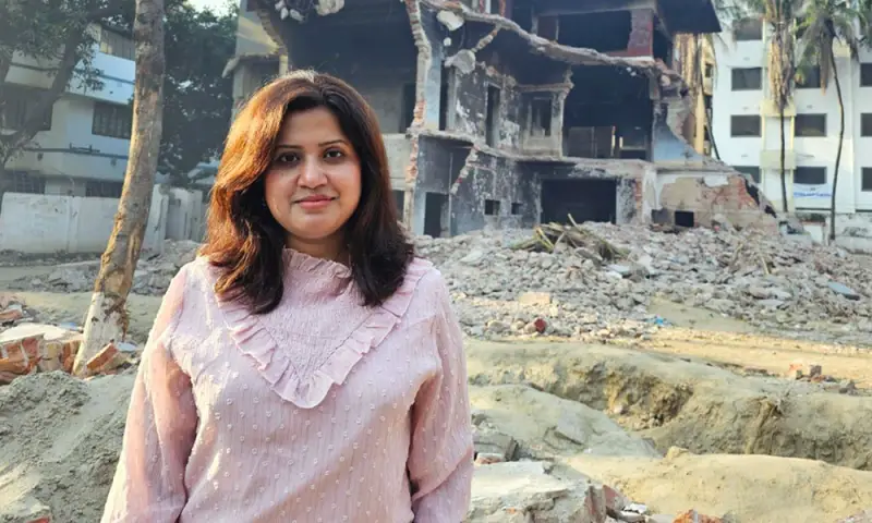 ধানমণ্ডি ৩২-এর ভাঙা বাড়ির সামনে তোলা ছবি প্রকাশ যা বললেন ন্যান্সি ধানমণ্ডি ৩২-এর ভাঙা বাড়ির সামনে তোলা ছবি প্রকাশ যা বললেন ন্যান্সি