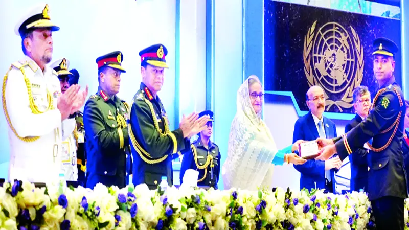 অস্ত্রের টাকা জলবায়ুর অভিঘাত থেকে রক্ষায় ব্যয় করুন অস্ত্রের টাকা জলবায়ুর অভিঘাত থেকে রক্ষায় ব্যয় করুন