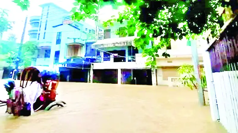 সিলেটে বন্যা পরিস্থিতির ফের অবনতি, ওসমানী মেডিক্যালে পানি সিলেটে বন্যা পরিস্থিতির ফের অবনতি, ওসমানী মেডিক্যালে পানি