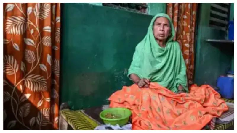 শেষ মুঘল সম্রাটের সরাসরি বংশধর অসহায় দারিদ্র্যের শিকার হয়ে বেঁচে আছেন শেষ মুঘল সম্রাটের সরাসরি বংশধর অসহায় দারিদ্র্যের শিকার হয়ে বেঁচে আছেন