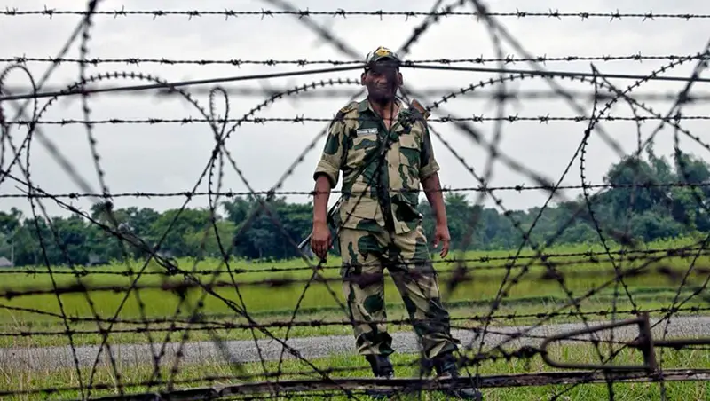 মিয়ানমারে গৃহযুদ্ধের সুযোগে সীমান্ত দিয়ে মাদক আসছে অবাধে মিয়ানমারে গৃহযুদ্ধের সুযোগে সীমান্ত দিয়ে মাদক আসছে অবাধে