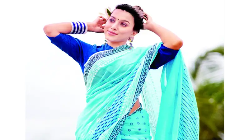 হাতের শোভা হাতের শোভা