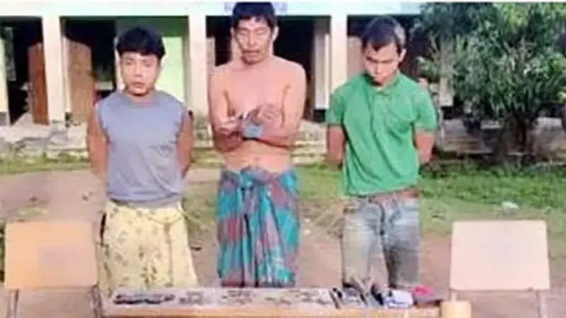রাঙামাটির মৌনপাড়ায় সেনাবাহিনীর সঙ্গে ইউপিডিএফ’র গুলিবিনিময়, ৩ সন্ত্রাসী আটক রাঙামাটির মৌনপাড়ায় সেনাবাহিনীর সঙ্গে ইউপিডিএফ’র গুলিবিনিময়, ৩ সন্ত্রাসী আটক