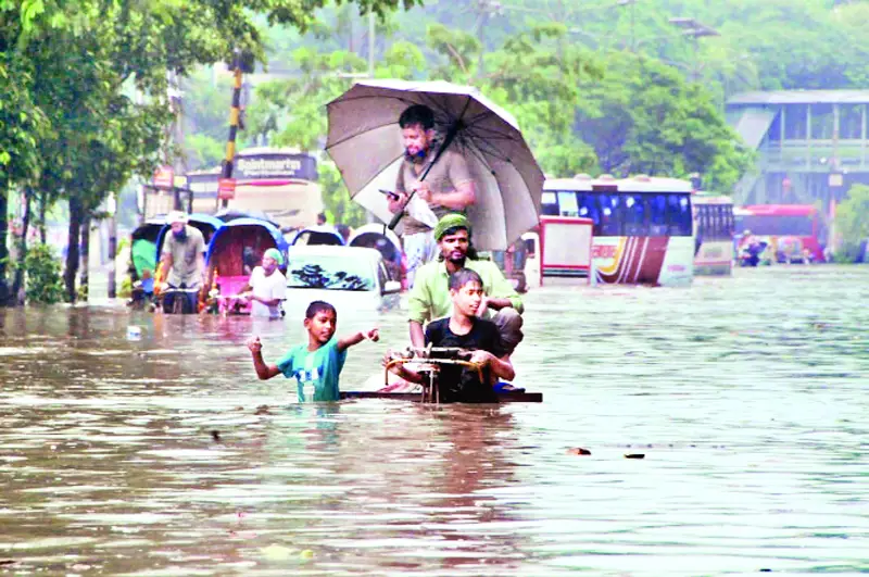 বৃষ্টিতে ডুবল রাজধানী বৃষ্টিতে ডুবল রাজধানী