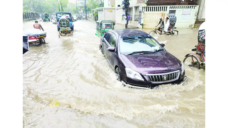 চট্টগ্রামে ভারিবর্ষণ অব্যাহত জনজীবনে দুর্ভোগ চট্টগ্রামে ভারিবর্ষণ অব্যাহত জনজীবনে দুর্ভোগ