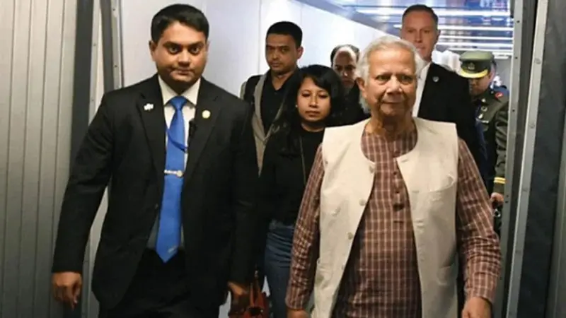দেশে ফিরেছেন প্রধান উপদেষ্টা ড. ইউনূস দেশে ফিরেছেন প্রধান উপদেষ্টা ড. ইউনূস