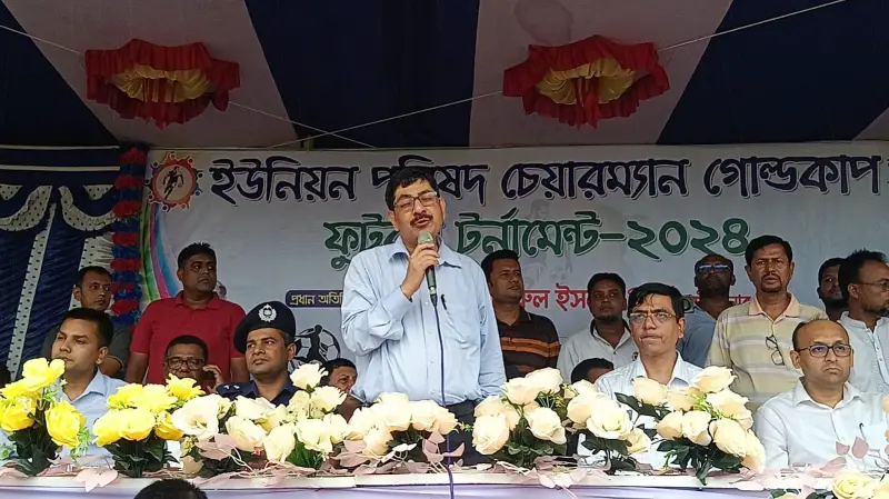 মাদক-মোবাইল থেকে দুরে রাখতে খেলাধুলার গুরুত্ব অপরিসীম: বিভাগীয় কমিশনার