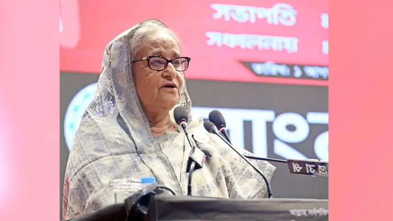 মানুষকে রক্ষা করার চেষ্টা সবাই মিলে করতে হবে: প্রধানমন্ত্রী মানুষকে রক্ষা করার চেষ্টা সবাই মিলে করতে হবে: প্রধানমন্ত্রী