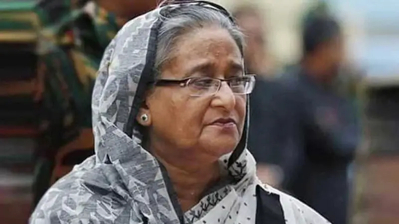 বাড়তি কাপড় কিংবা নিত্য ব্যবহার্য জিনিসপত্রও সাথে নিতে পারেননি বাড়তি কাপড় কিংবা নিত্য ব্যবহার্য জিনিসপত্রও সাথে নিতে পারেননি