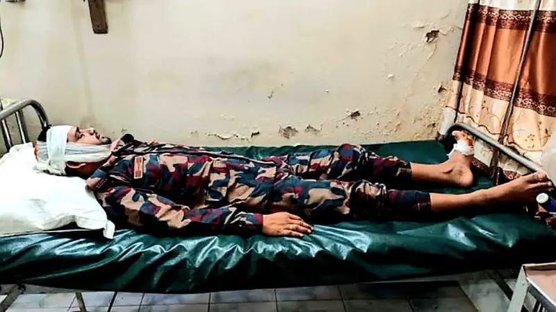 নাইক্ষ‍্যংছড়িতে গরু চোরাকারবারিদের হামলায় ৩ বিজিবি সদস্য আহত