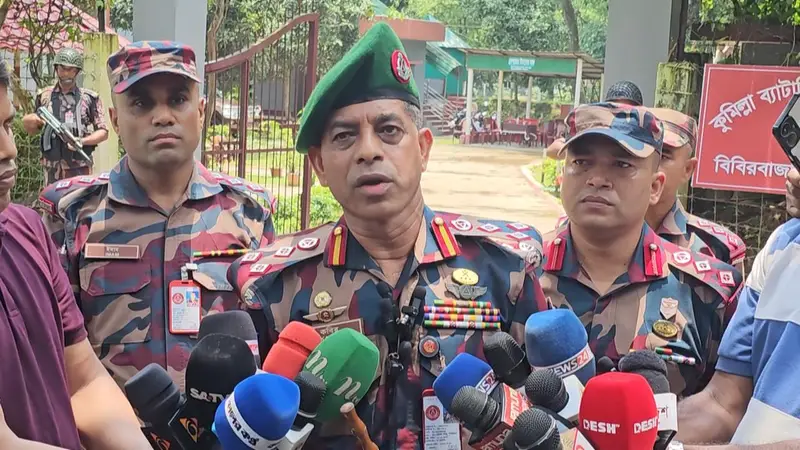 সীমান্তে চামড়া পাচার রোধে আরো কঠোর থাকবে বিজিবি: কুমিল্লা সেক্টর কমান্ডার সীমান্তে চামড়া পাচার রোধে আরো কঠোর থাকবে বিজিবি: কুমিল্লা সেক্টর কমান্ডার