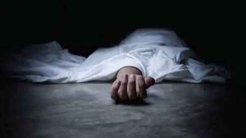 ডেমরায় মোবাইল চুরির অভিযোগে গণপিটুনিতে যুবকের মৃত্যু ডেমরায় মোবাইল চুরির অভিযোগে গণপিটুনিতে যুবকের মৃত্যু