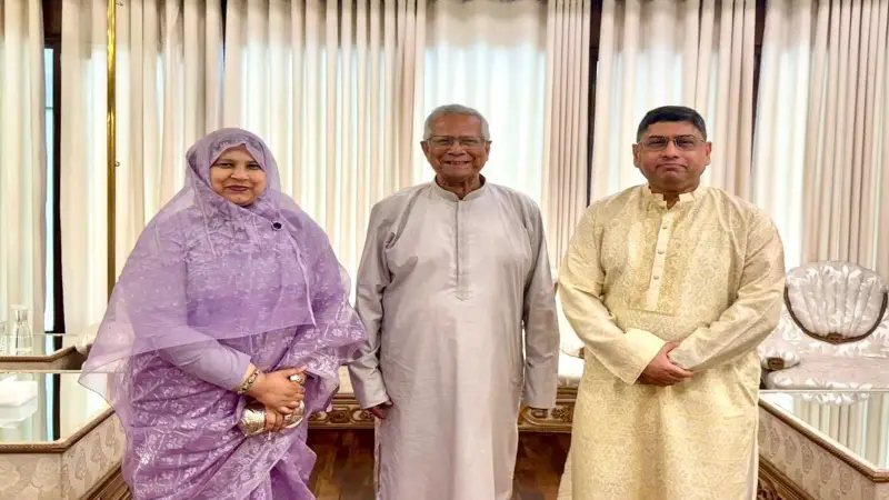 সেনা-নৌ প্রধানের সঙ্গে প্রধান উপদেষ্টার বৈঠক, নির্বাচন নিয়ে জল্পনা সেনা-নৌ প্রধানের সঙ্গে প্রধান উপদেষ্টার বৈঠক, নির্বাচন নিয়ে জল্পনা