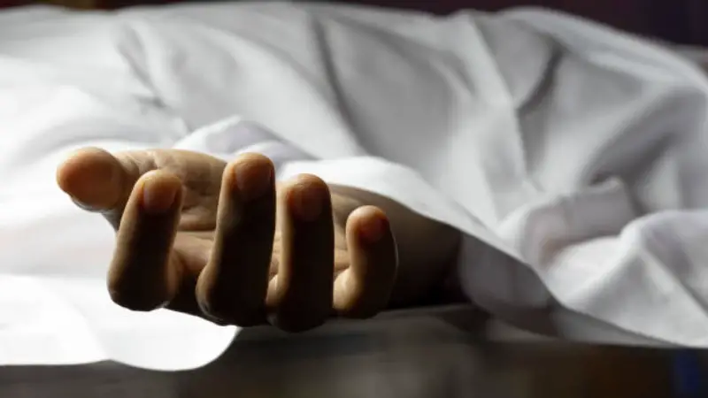 খুলনায় ট্রেনে কাটা পড়ে যুবকের মৃত্যু খুলনায় ট্রেনে কাটা পড়ে যুবকের মৃত্যু