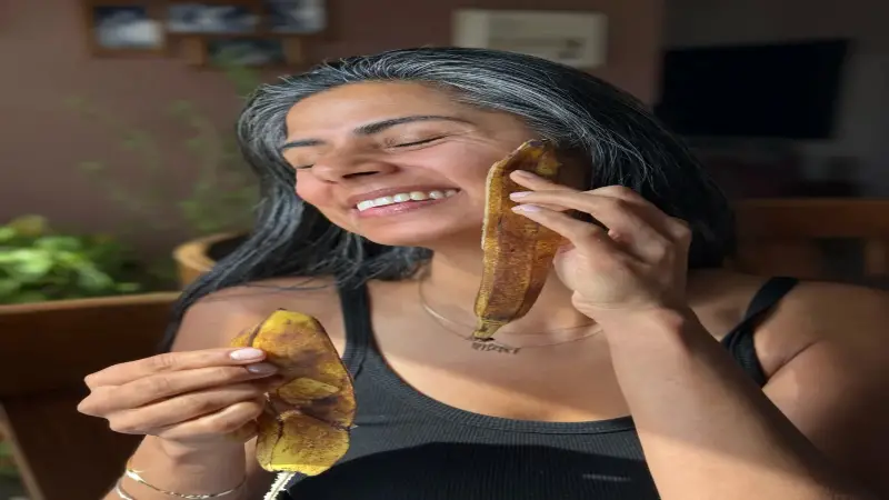 স্কিন কেয়ারে ফিরছে ঘরোয়া পদ্ধতি: কলা, দই, শসা নিয়ে নতুন আগ্রহ স্কিন কেয়ারে ফিরছে ঘরোয়া পদ্ধতি: কলা, দই, শসা নিয়ে নতুন আগ্রহ