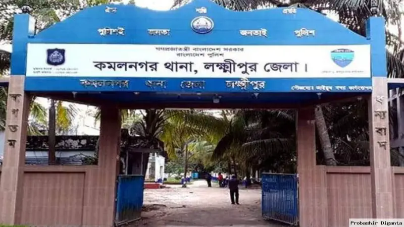 গভীর সমুদ্রে ট্রলার ডুবে কমলনগরের ৪ জেলে নিখোঁজ গভীর সমুদ্রে ট্রলার ডুবে কমলনগরের ৪ জেলে নিখোঁজ