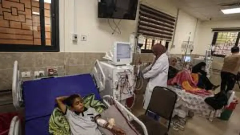 গাজায় হাসপাতাল সংকট: তাঁবুতে অস্ত্রোপচারের শঙ্কা বাড়ছে গাজায় হাসপাতাল সংকট: তাঁবুতে অস্ত্রোপচারের শঙ্কা বাড়ছে