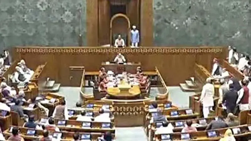 ভারতের পার্লামেন্টে উত্তেজনা! ভারতের পার্লামেন্টে উত্তেজনা!