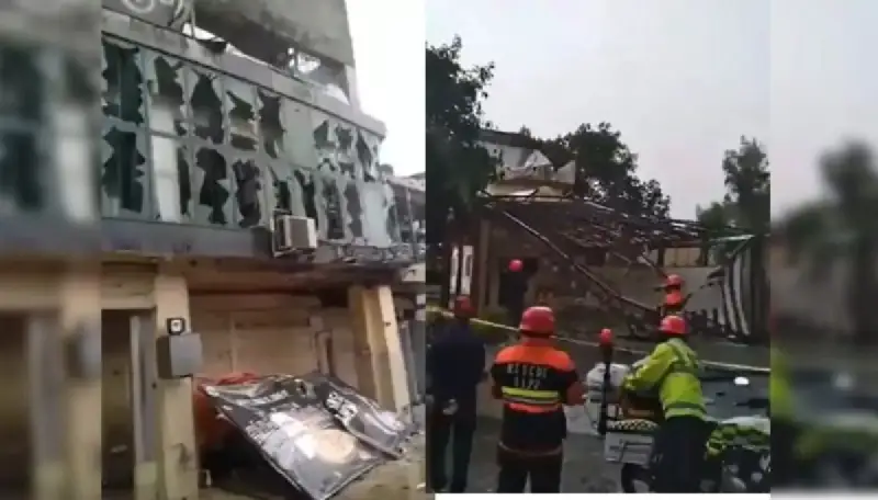 রাওয়ালপিন্ডি স্টেডিয়ামের কাছে ভেঙে পড়েছে ভারতীয় ড্রোন রাওয়ালপিন্ডি স্টেডিয়ামের কাছে ভেঙে পড়েছে ভারতীয় ড্রোন
