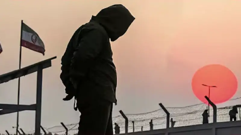 আরো এক মীরজাফরকে ফাঁসিতে ঝোলালো ইরান