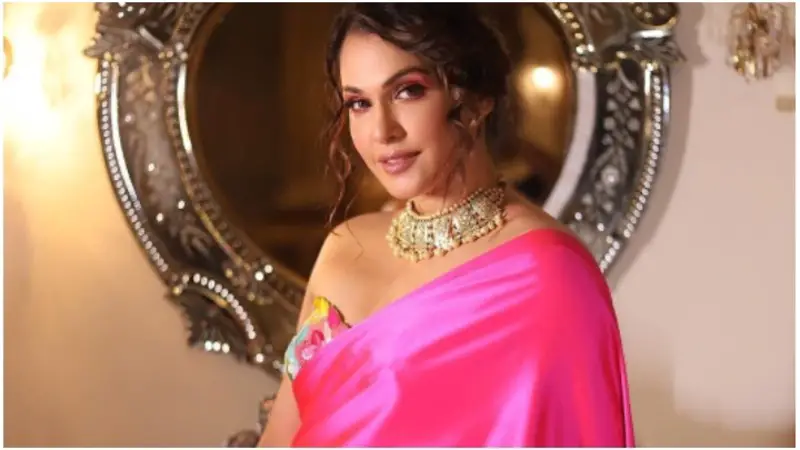 সম্মতি ছাড়াই ভেঙেছে ১৪ বছরের সংসার সম্মতি ছাড়াই ভেঙেছে ১৪ বছরের সংসার