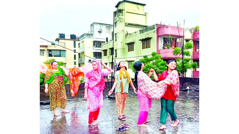 শ্রাবণ মেঘের দিন শ্রাবণ মেঘের দিন