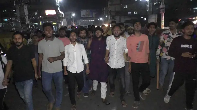 ২৪ ঘণ্টার মধ্যে উপদেষ্টা বশিরউদ্দীনের অপসারণ দাবি শিক্ষার্থীদের