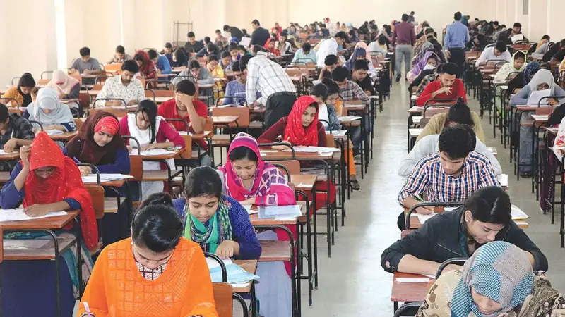 একদিনে এনএসআইসহ ২৩ নিয়োগ পরীক্ষা, চাকরিপ্রার্থীরা বলছেন ‘তামাশা’ একদিনে এনএসআইসহ ২৩ নিয়োগ পরীক্ষা, চাকরিপ্রার্থীরা বলছেন ‘তামাশা’