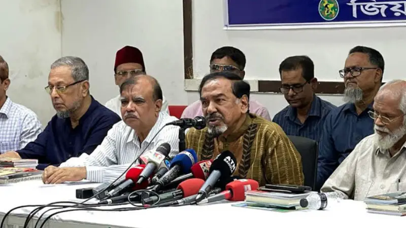 ‘আসেন না বাংলাদেশে, এত বড় বড় কথা বলেন: মেজর হাফিজ ‘আসেন না বাংলাদেশে, এত বড় বড় কথা বলেন: মেজর হাফিজ