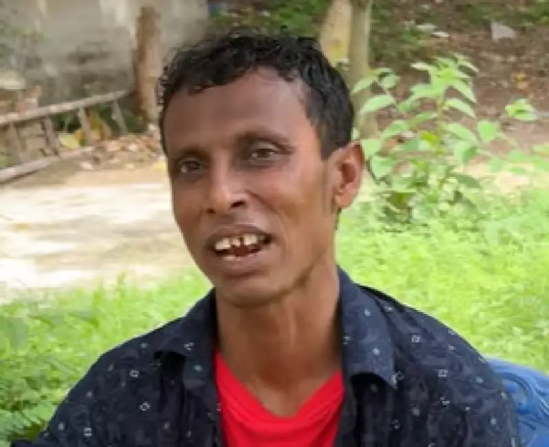 এবার লিচুর নাম ’বসন্তের কোকিল’ দিয়ে আবারো আলোচনায় তরমুজ বিক্রেতা রনি এবার লিচুর নাম ’বসন্তের কোকিল’ দিয়ে আবারো আলোচনায় তরমুজ বিক্রেতা রনি