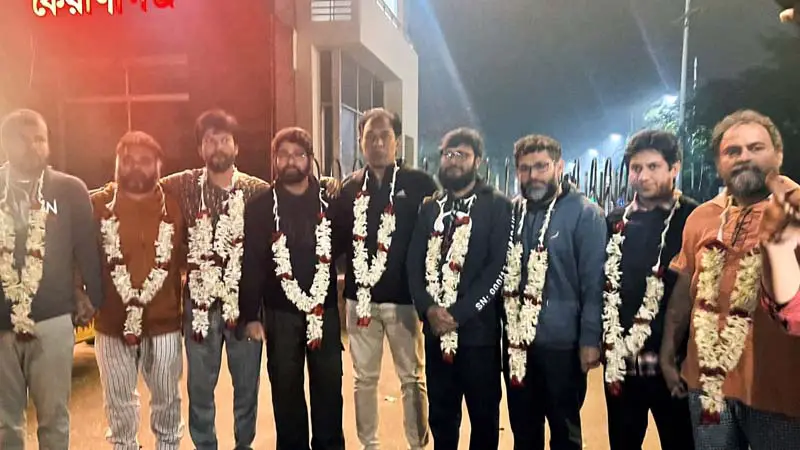 জামিনে মুক্তি পেলেন পল্লী বিদ্যুৎ সমিতির ৯ কর্মকর্তা জামিনে মুক্তি পেলেন পল্লী বিদ্যুৎ সমিতির ৯ কর্মকর্তা