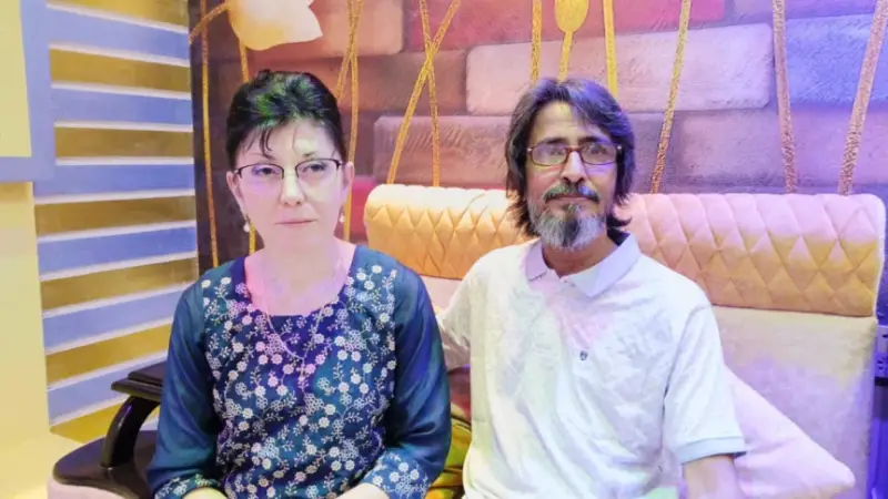প্রেমের টানে ইউক্রেনের নারী ছুটে এলেন কুমিল্লায় প্রেমের টানে ইউক্রেনের নারী ছুটে এলেন কুমিল্লায়