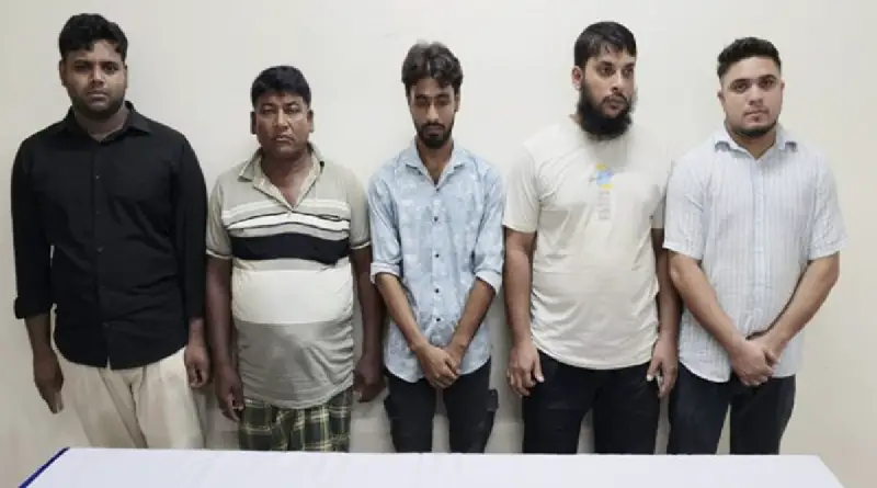 মেহেরপুর জেনারেল হাসপাতালে সেনাবাহিনীর অভিযানে ৫ দালাল আটক মেহেরপুর জেনারেল হাসপাতালে সেনাবাহিনীর অভিযানে ৫ দালাল আটক