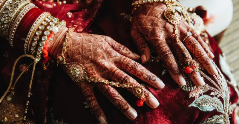 টাকা-গয়না নয়, এবার যৌতুকের তালিকায় কিডনি! শ্বশুরবাড়ির ভয়ংকর দাবি টাকা-গয়না নয়, এবার যৌতুকের তালিকায় কিডনি! শ্বশুরবাড়ির ভয়ংকর দাবি