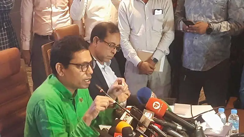 দুঃখ প্রকাশ করেছে মেটা : পলক দুঃখ প্রকাশ করেছে মেটা : পলক
